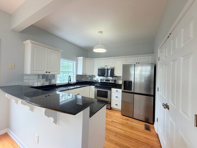 Building Photo - 307 Laurel Hill Ln