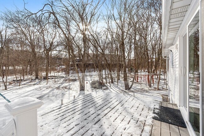 Building Photo - 9 West Rd