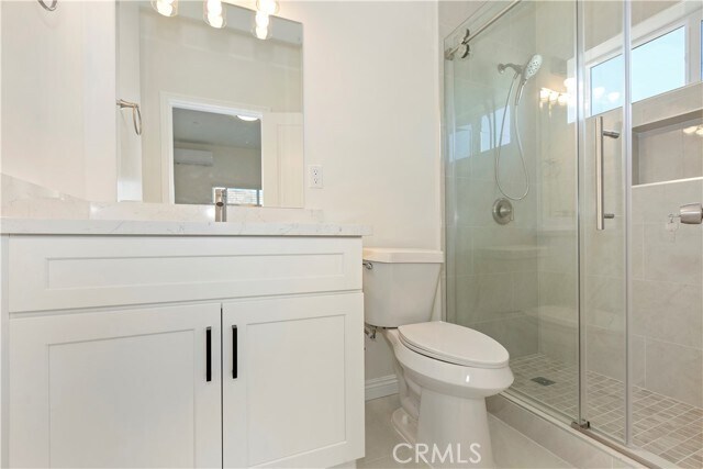 Building Photo - 3657 Mountain View Ave