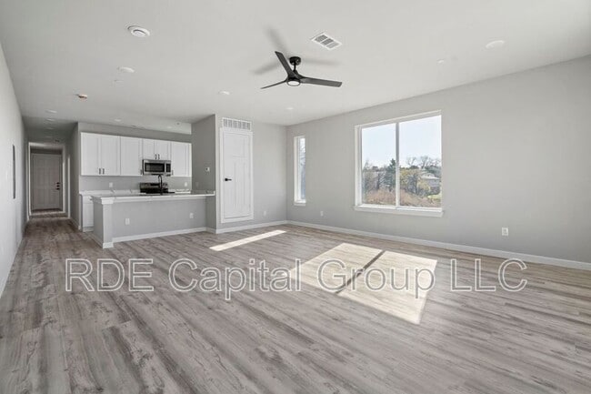 Building Photo - 948 S Corinth St Rd