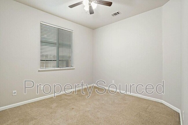 Building Photo - 1723 Bermuda Ln