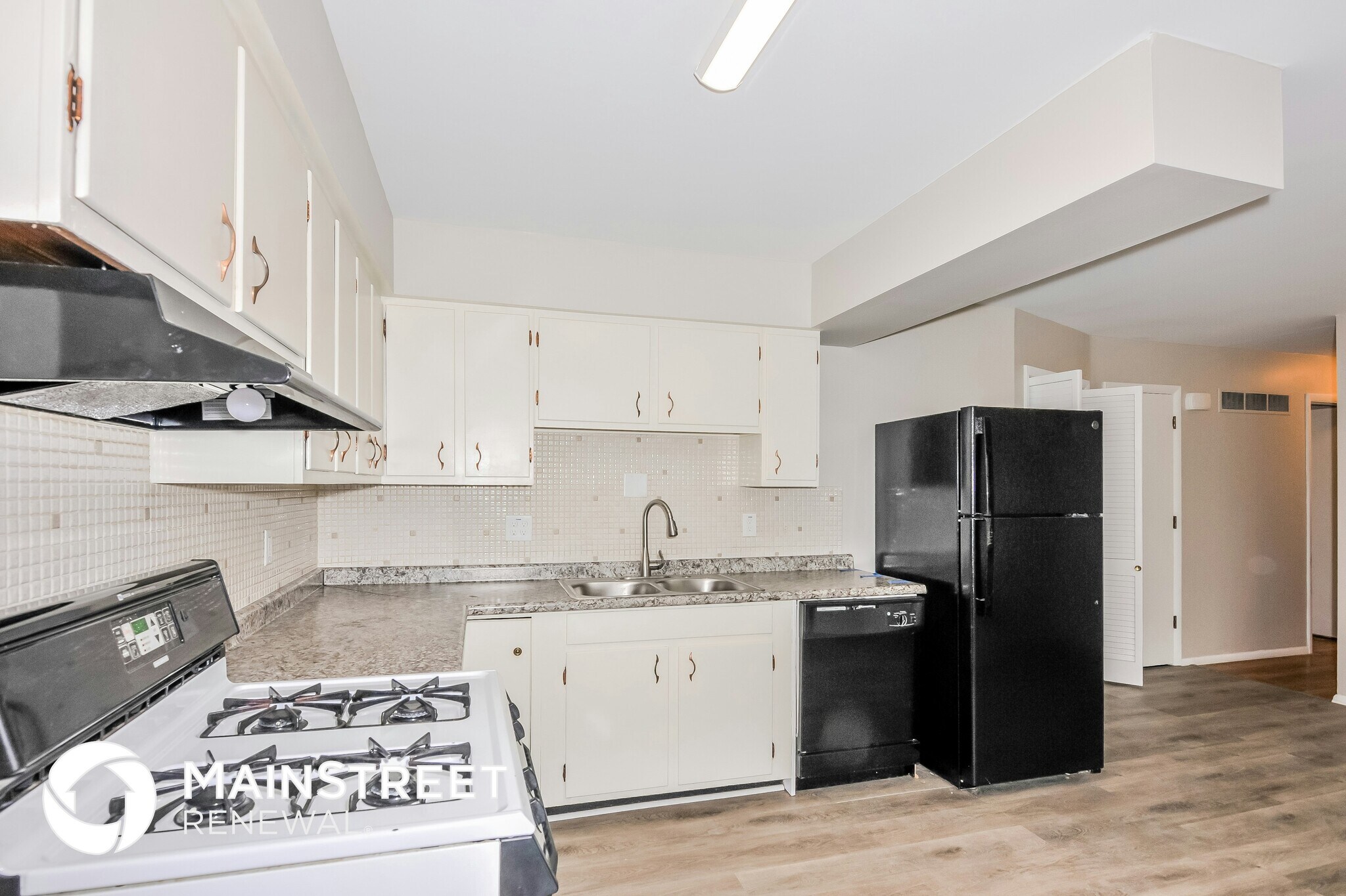 Building Photo - 3044 Mockingbird Dr