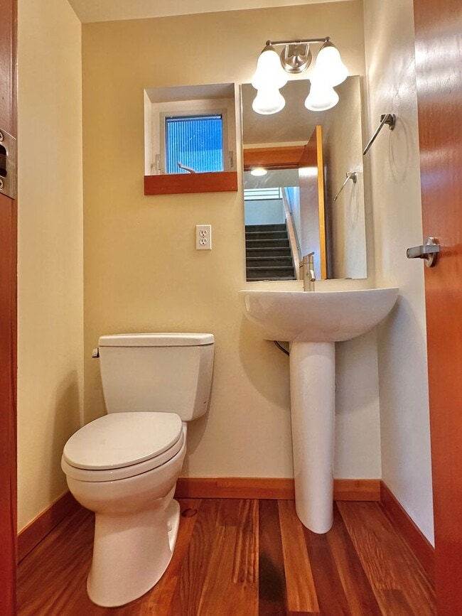 Building Photo - Three-Level Loft-Style 2BR | 3BA with Priv...