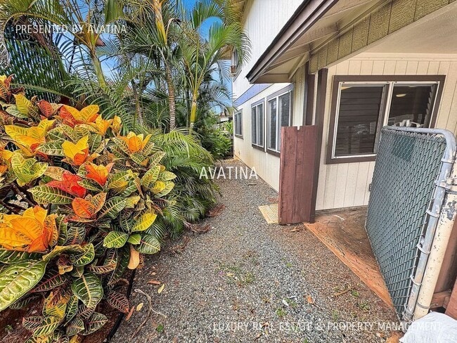 Building Photo - 3573 Alohea Ave