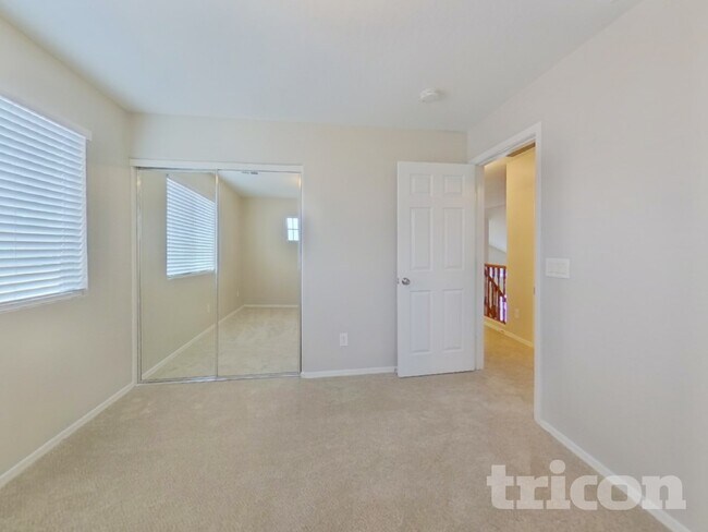 Building Photo - 35002 N Bandolier Dr