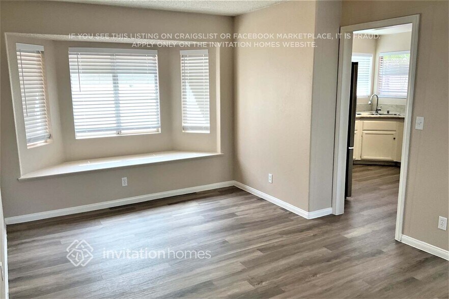 Building Photo - 3301 Hyannis Cir