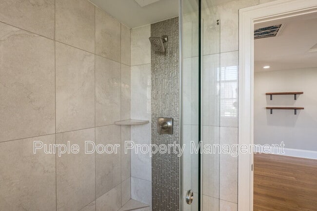 Building Photo - 30 5th St NE