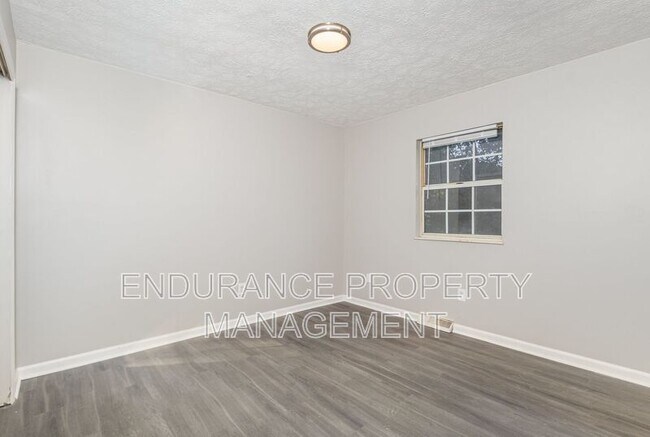 Building Photo - 4606 Glenway Ave