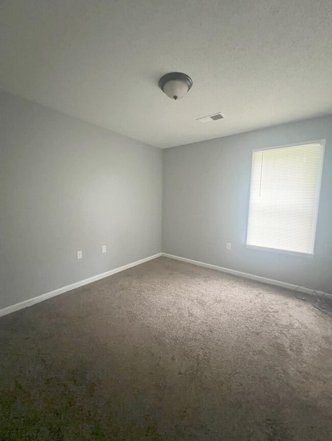 Building Photo - 409 Peete St