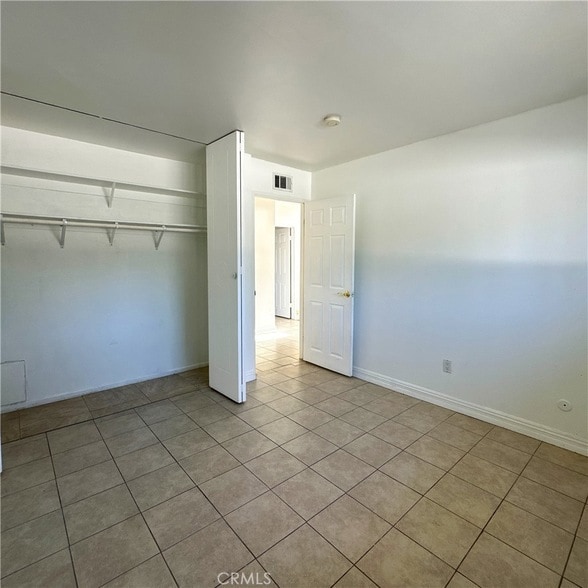 Building Photo - 10235 Lurline Ave