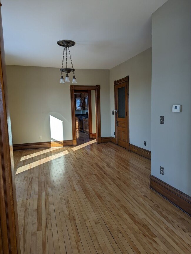 Building Photo - 653 5th St E