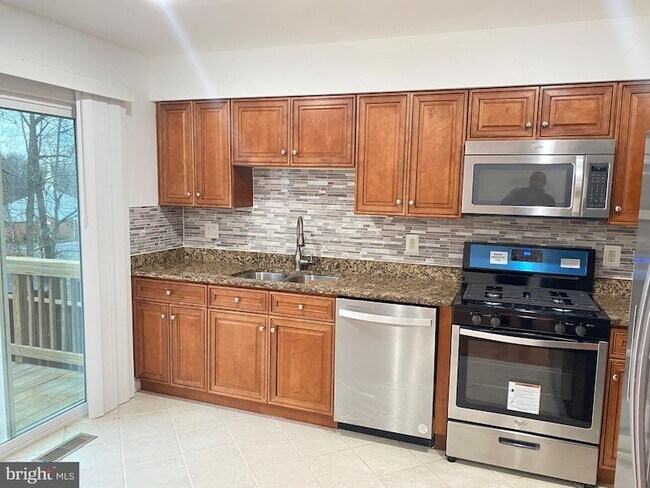 Building Photo - 14817 Winding Loop