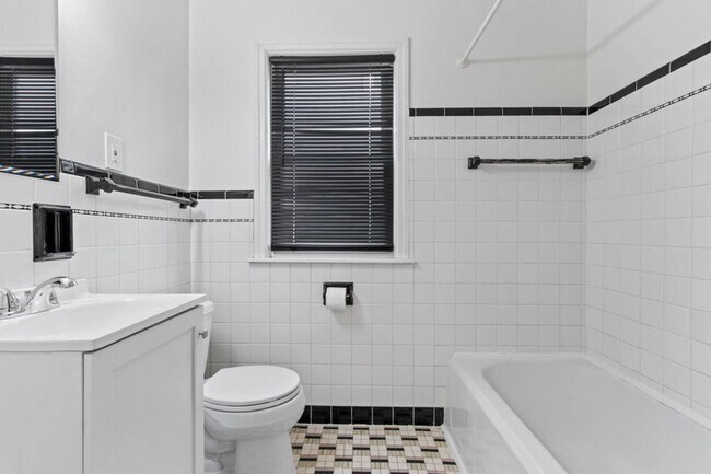 Building Photo - 3034 N 80th St