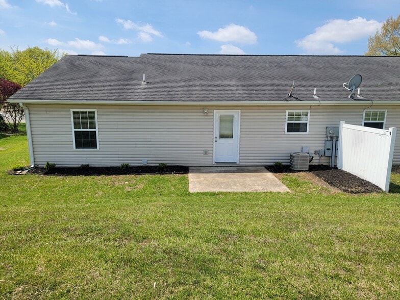 Building Photo - 6722 Boston Dr