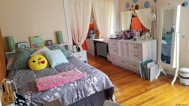 Building Photo - 1056 Washington Ave