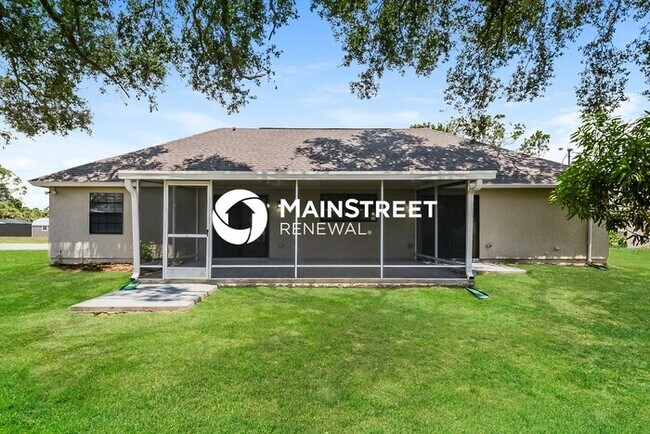 Building Photo - 3 Bedroom Pet-Friendly Home in North Port, FL with Main Street Renewal