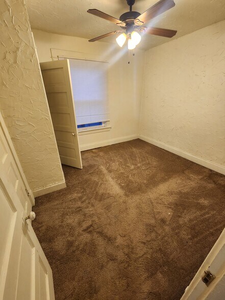 Bedroom 2 - 427 1st St