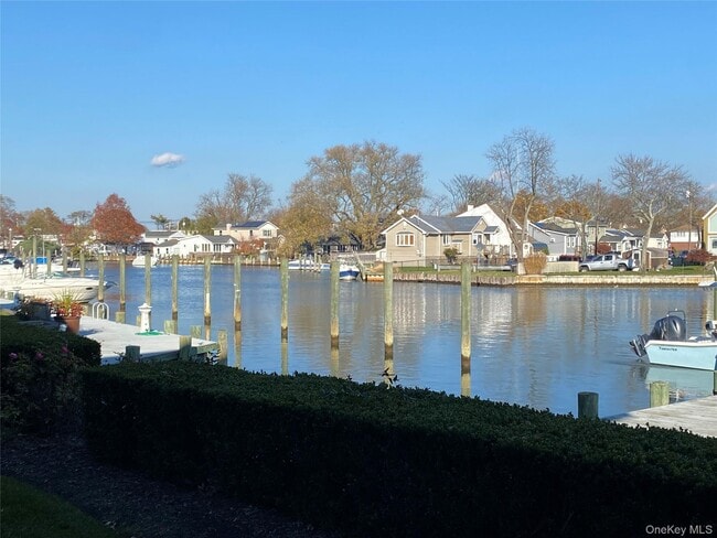 Building Photo - 16 Nicole Ct