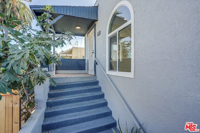 Building Photo - 633 N Rampart Blvd