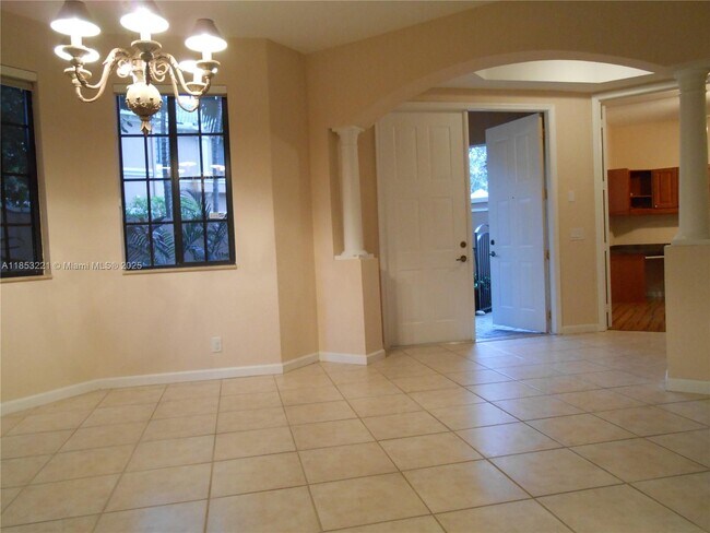 Building Photo - 2684 Center Ct Dr