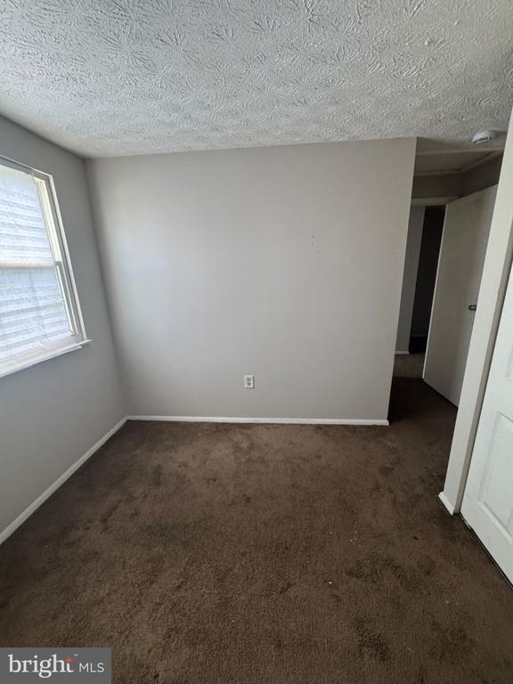 Building Photo - 1404 Elm Grove Cir