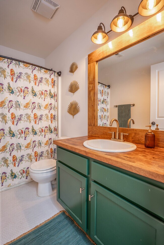 Building Photo - 2218 Gallatin Green Blvd