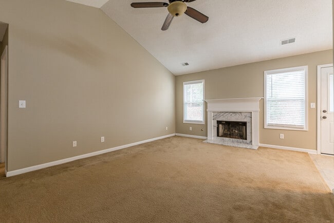 Building Photo - 3 BD 2 BA  Fenced Ranch with Bonus Room