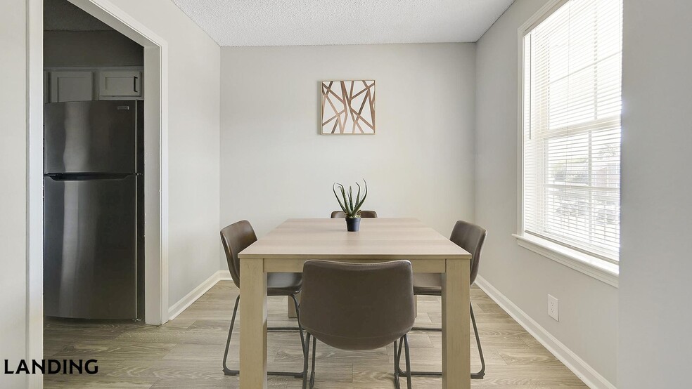 Building Photo - 231 New Shackle Island Rd