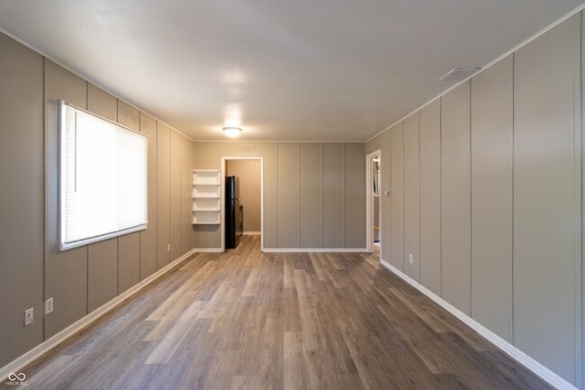 Building Photo - 1104 N Somerset Ave