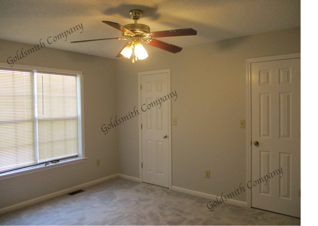 Building Photo - 11 Townes Creek Ct