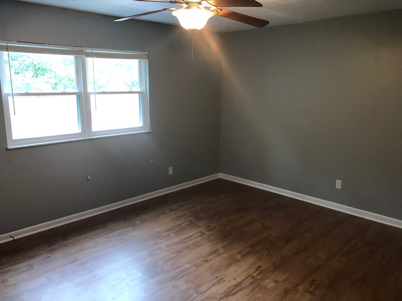 Building Photo - 2 Hapgood Hill