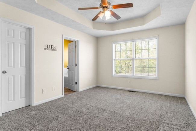 Building Photo - COMING SOON!    Cute home close to shoppin...