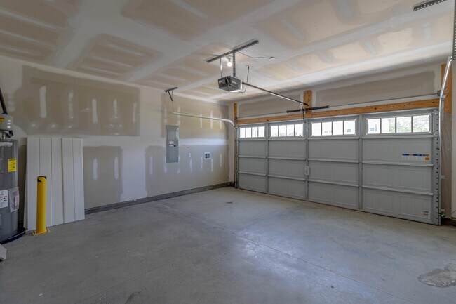 Building Photo - 147 Enclave Wy