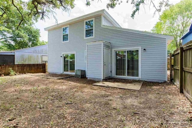 Building Photo - 6908 Weatherwood Pl