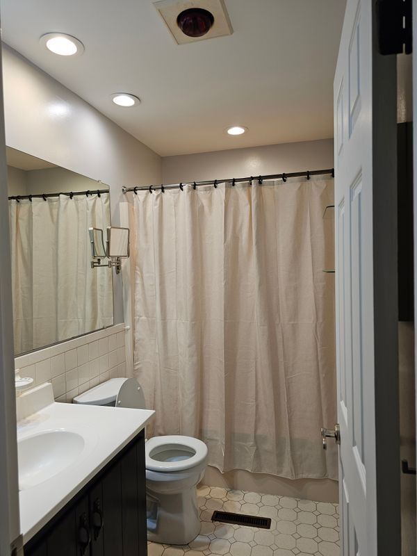 Building Photo - 65 Winged Foot Dr