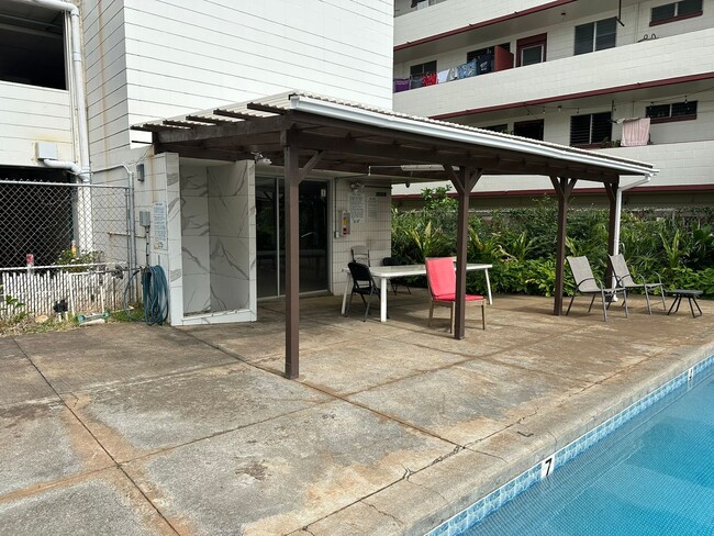 Building Photo - SV705