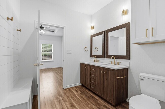 Building Photo - 5718 Barkridge Dr
