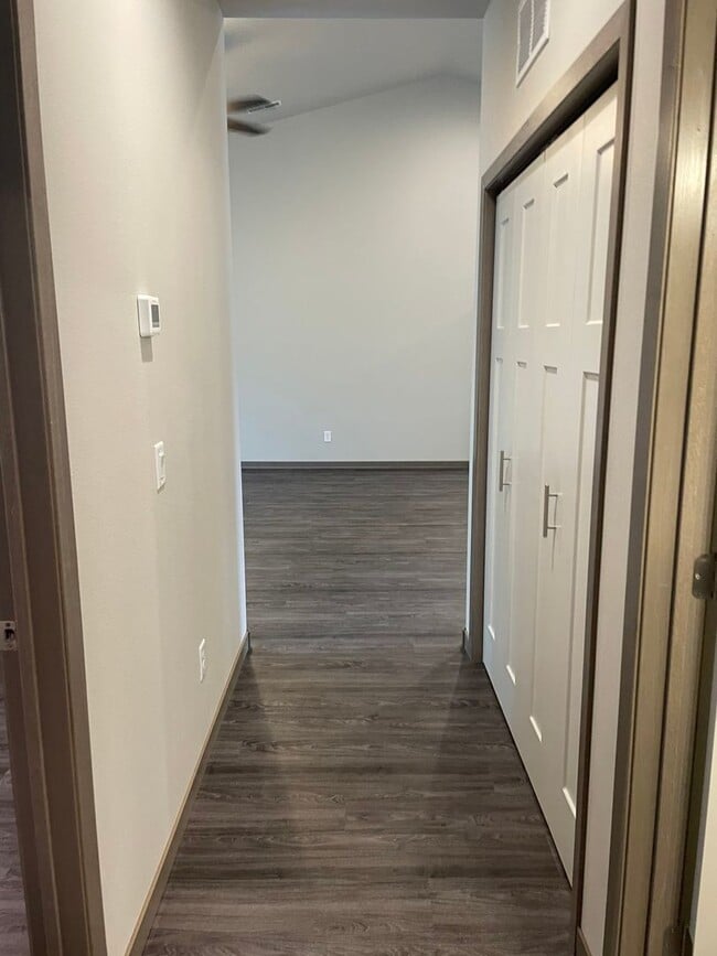 Building Photo - 6322/6324 Absaloka Ln