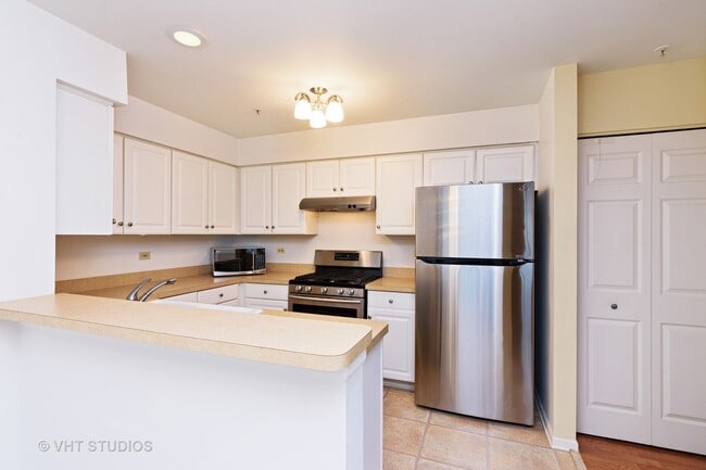 Building Photo - 1221 Orleans Dr