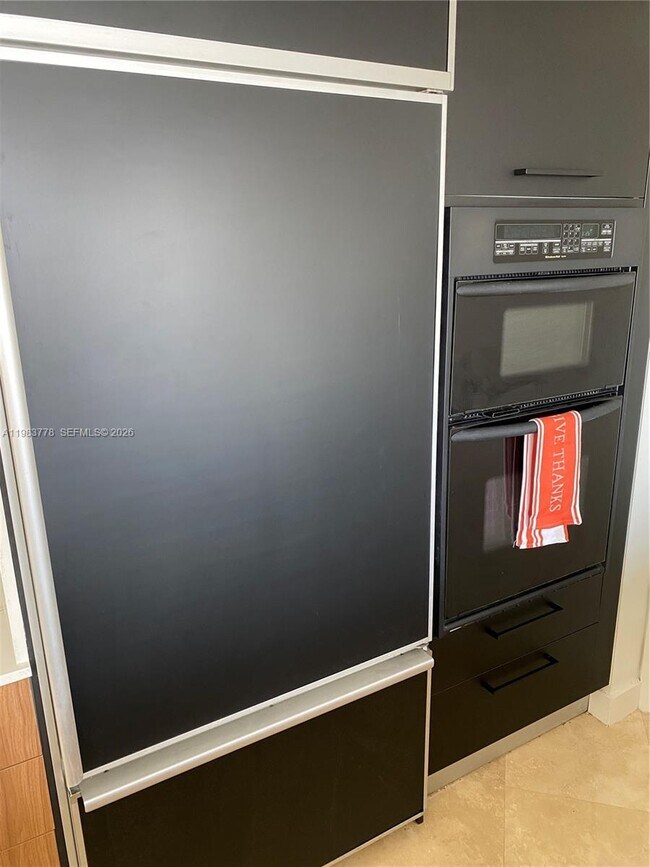 Building Photo - 1830 S Ocean Dr