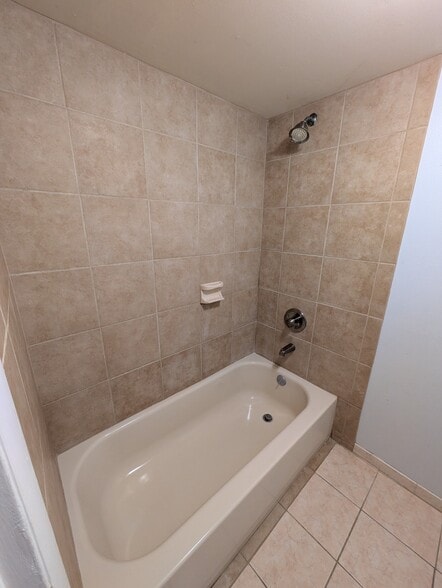 Building Photo - 6303 Newtown Cir
