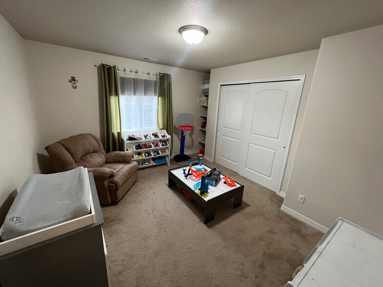 Building Photo - 2063 Velliquette Ln