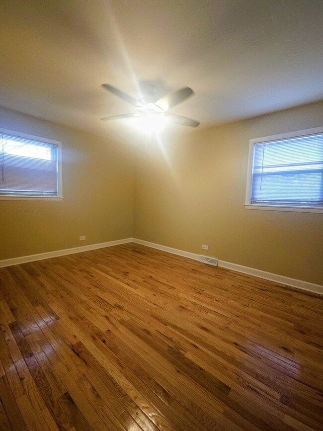 Building Photo - 16674 Thornton Ave