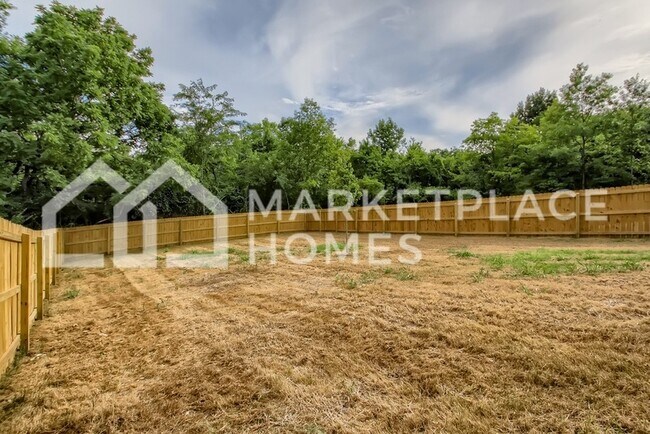 Building Photo - 518 Yokley Rd