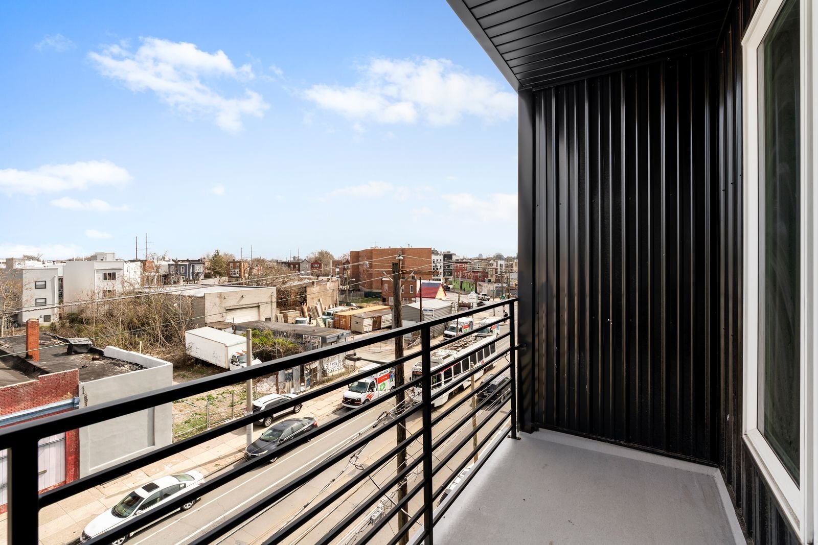 Building Photo - 4512 Lancaster Ave