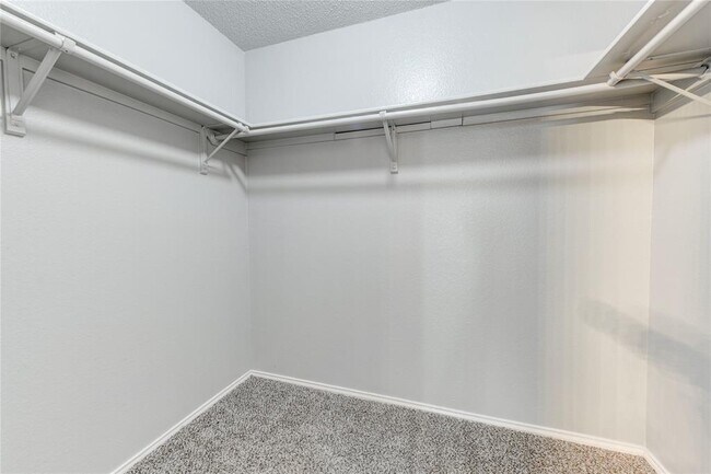 Building Photo - 16913 Langland Rd