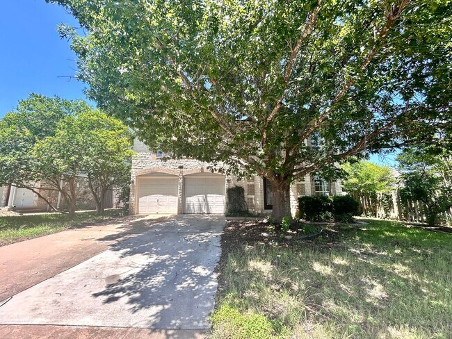 Building Photo - Beautiful and Spacious 3 BR / 2.5 BA Home ...