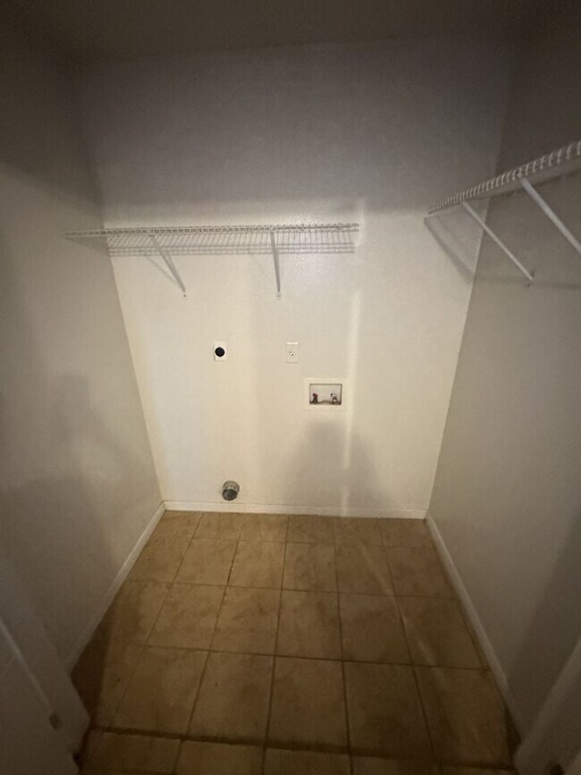 Building Photo - In the heart of Harker Heights this 2-bedr...