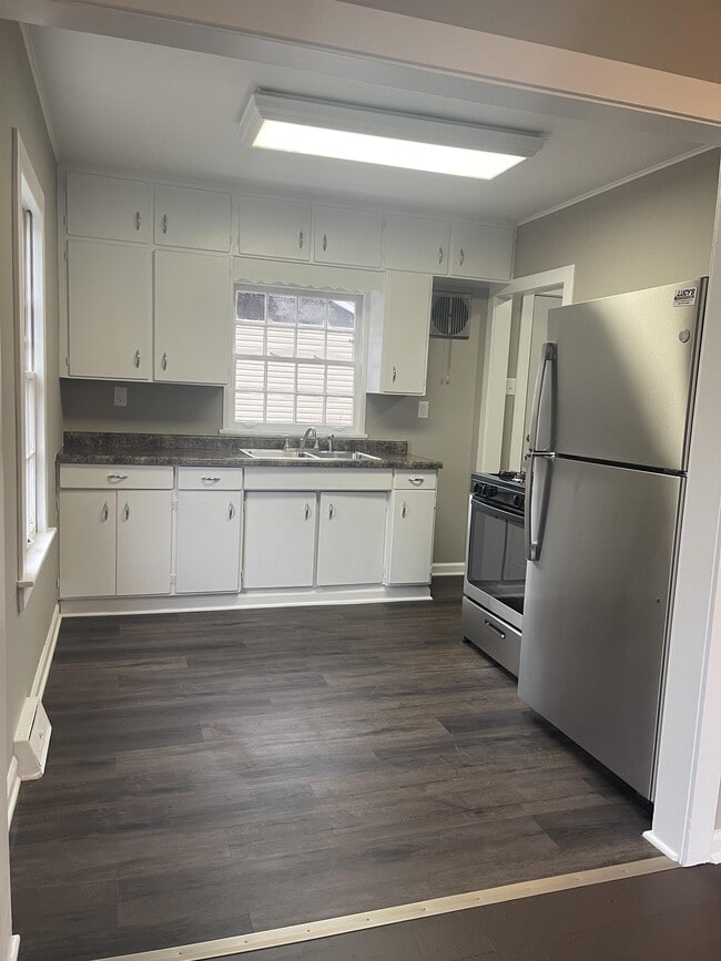 Building Photo - 35756 N Watson Ave