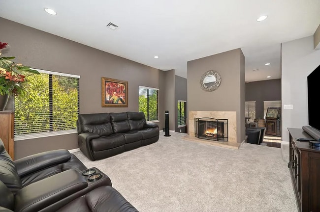 Building Photo - 9487 Dalton Way